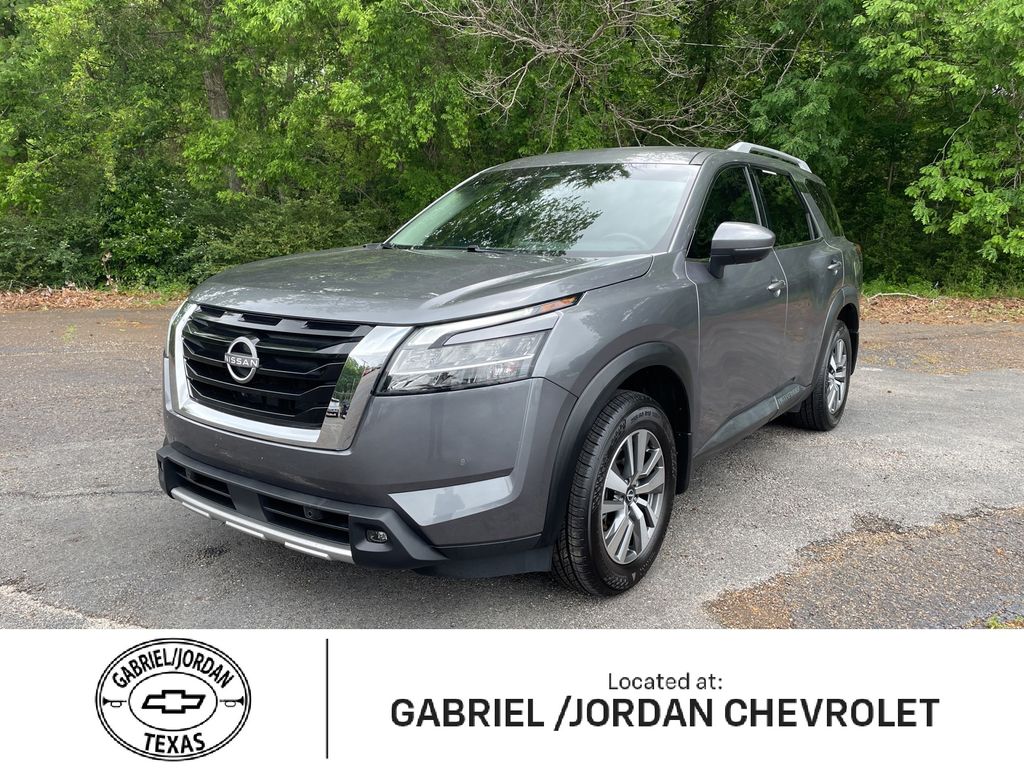 2023 Nissan Pathfinder SL FWD