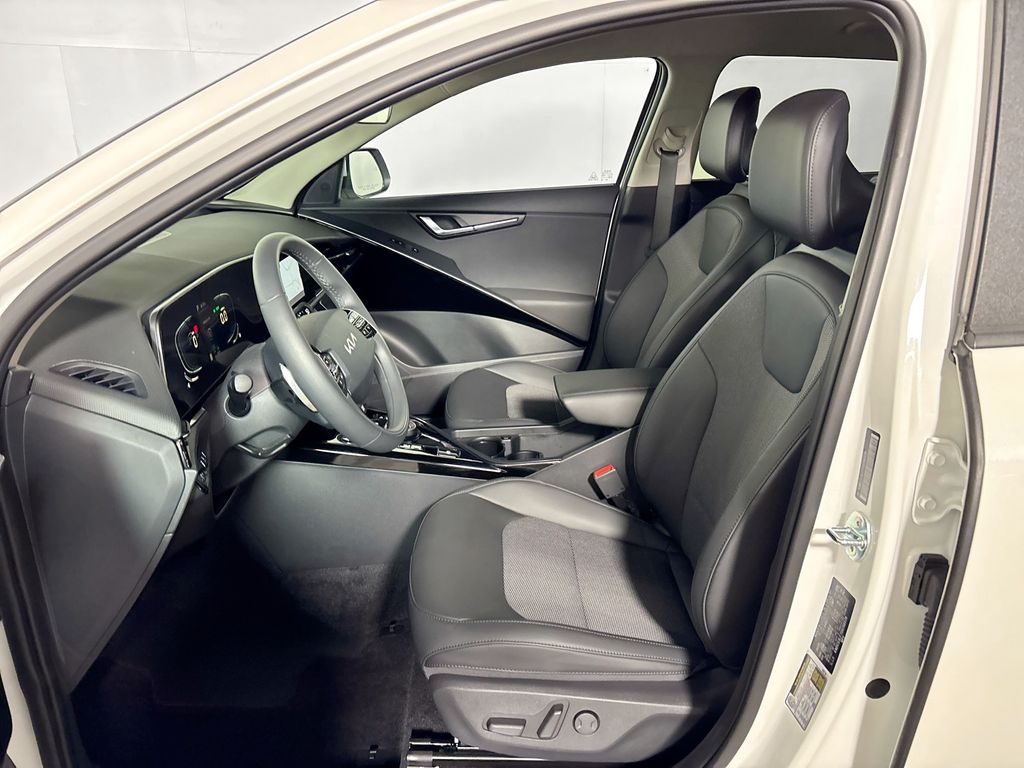 2025 Kia Niro Plug-In Hybrid EX