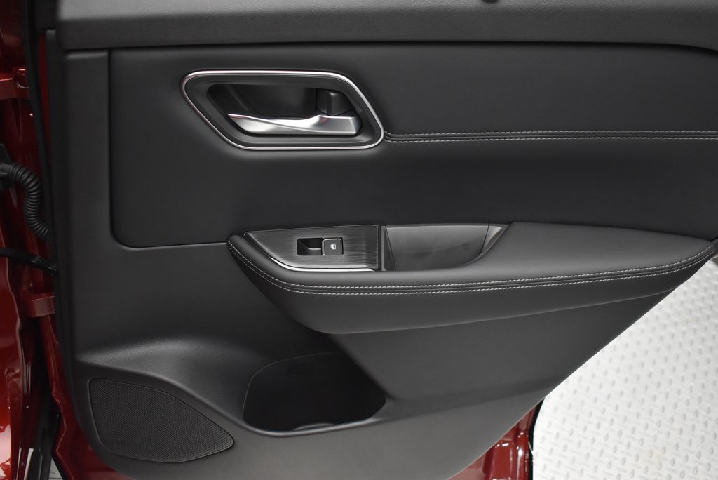 Thumbnail: 2026 Nissan Rogue - 31