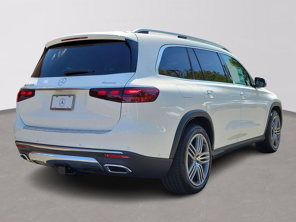 2025 Mercedes-Benz GLS 450 4MATIC 3