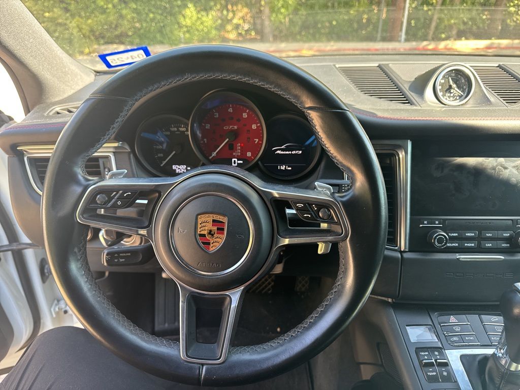 2017 Porsche Macan GTS 23