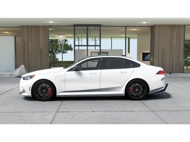 Thumbnail: 2026 BMW M5 - 4