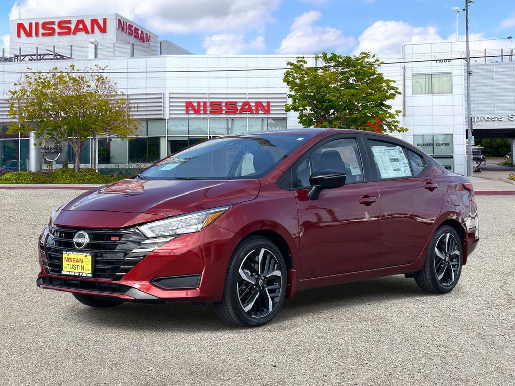 2025 Nissan Versa 1.6 SR