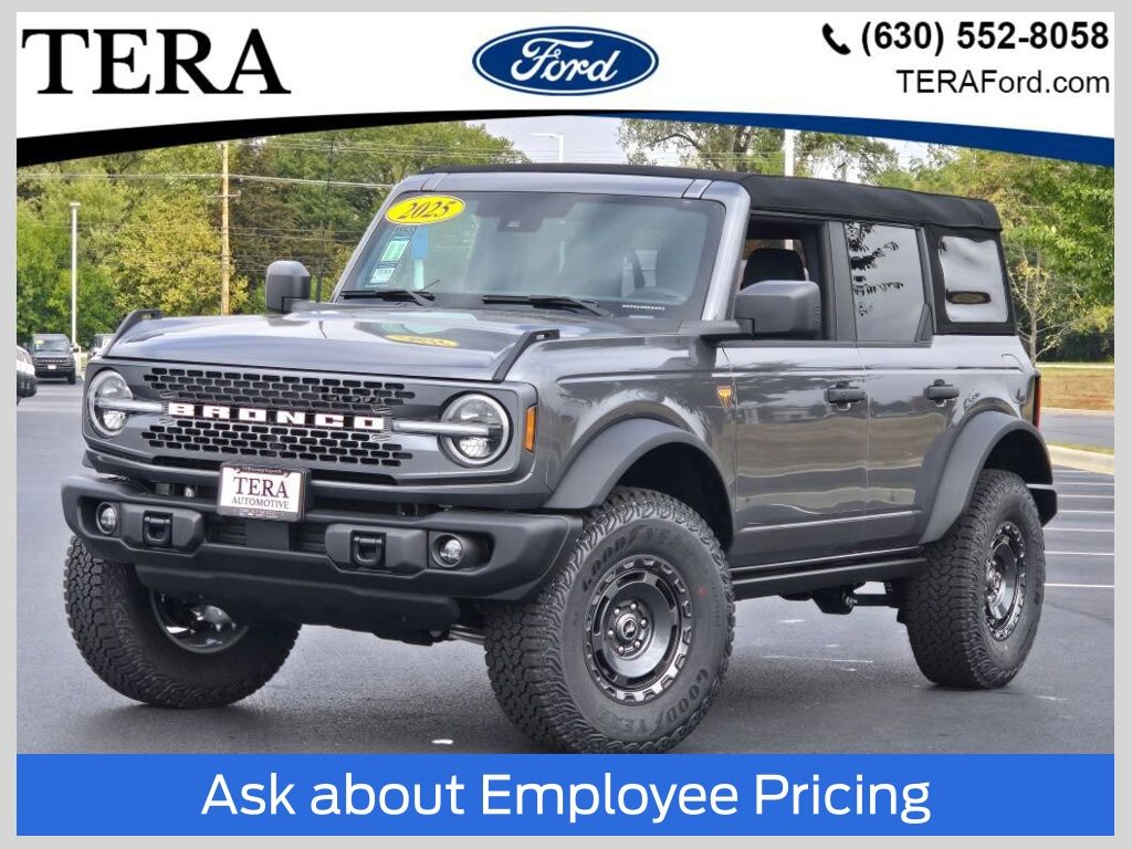 Carbonized Gray Metallic 2025 Ford Bronco Badlands 4-Door 4WD SUV / Crossover Four-Wheel Drive 7-Speed Manual