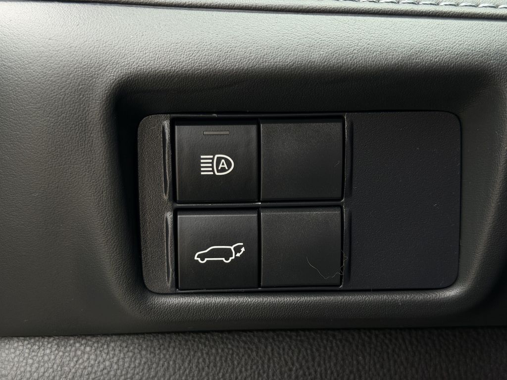 Used 2021 Toyota Highlander SUV