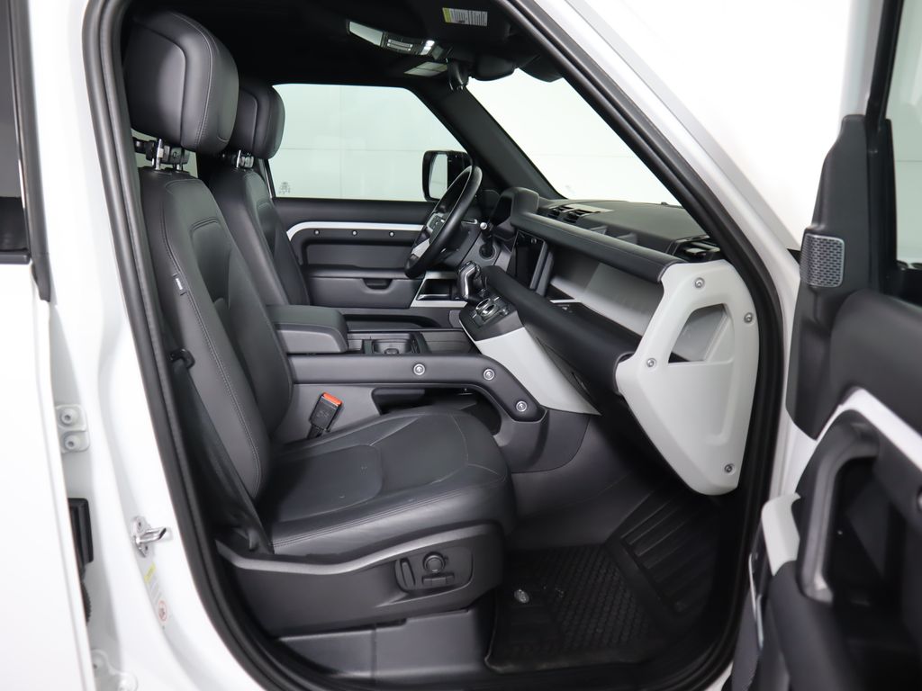 Thumbnail: 2024 Land Rover Defender - 21