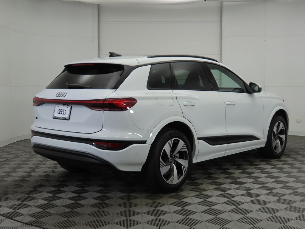 2025 Audi Q6 e-tron Premium 5