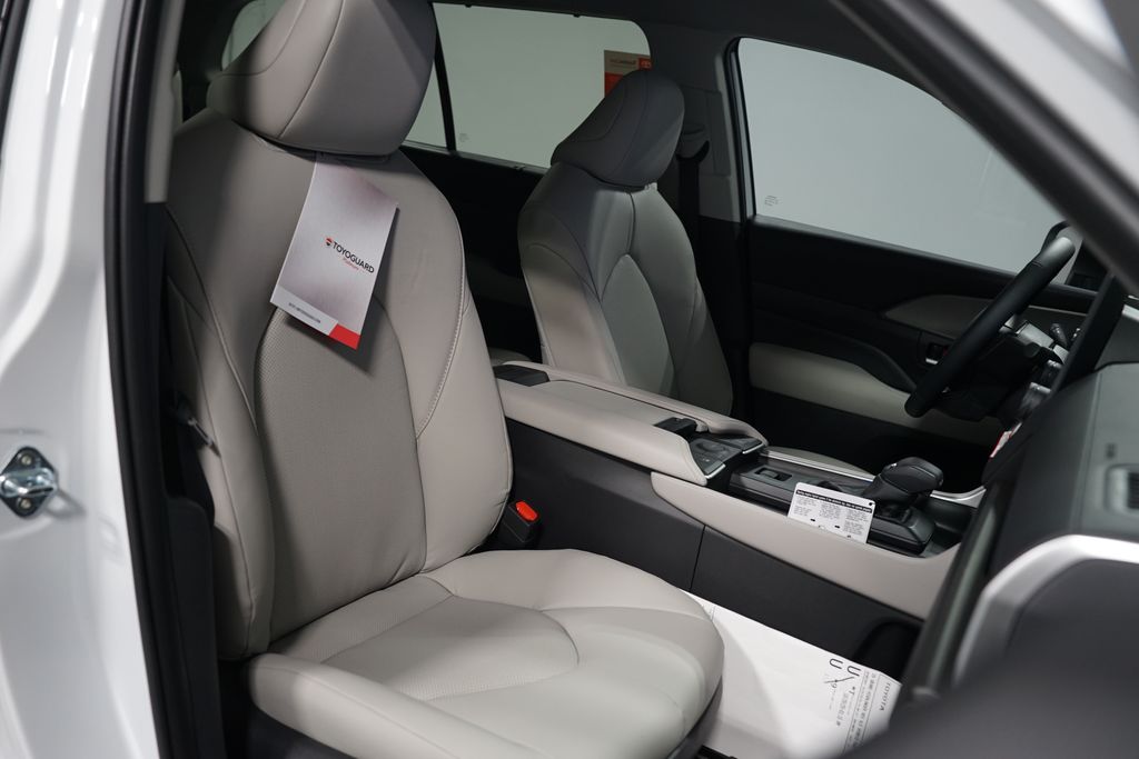 Thumbnail: 2026 Toyota Grand Highlander - 27