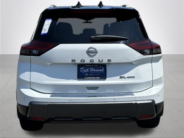 2025 Nissan Rogue SL