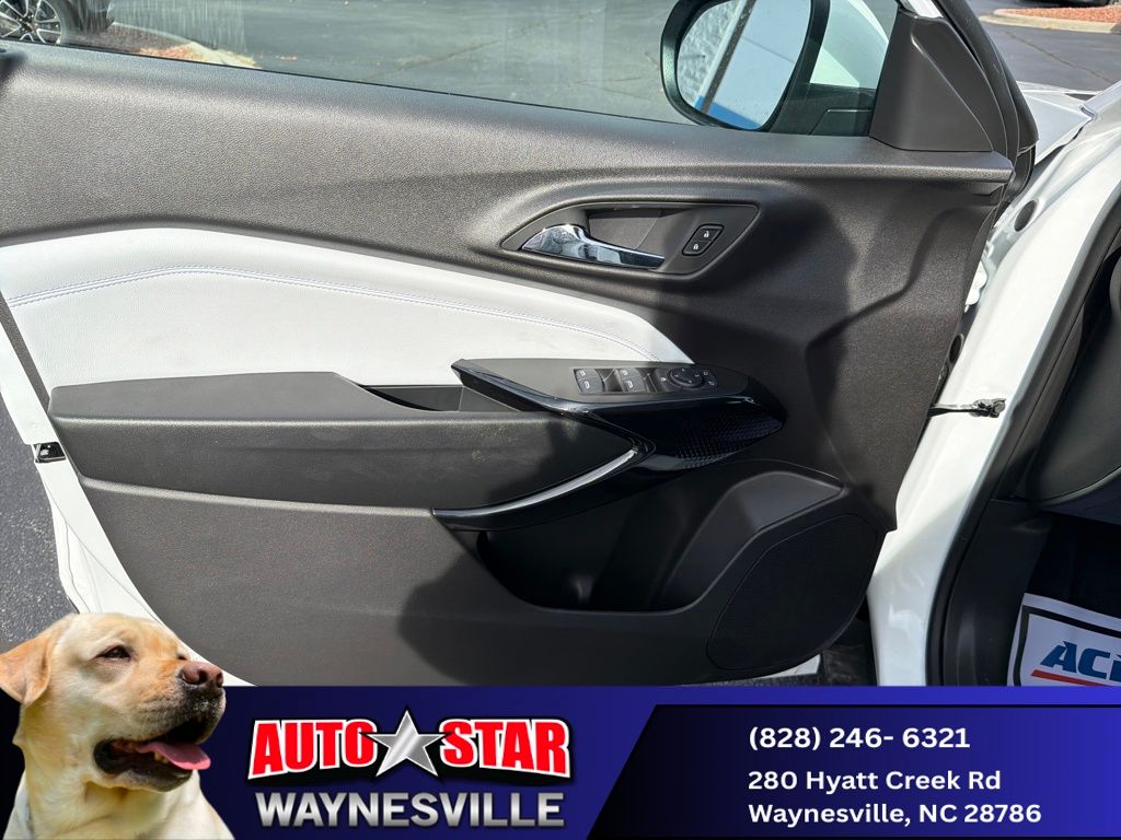 new 2025 Chevrolet Trax car, priced at $24,465