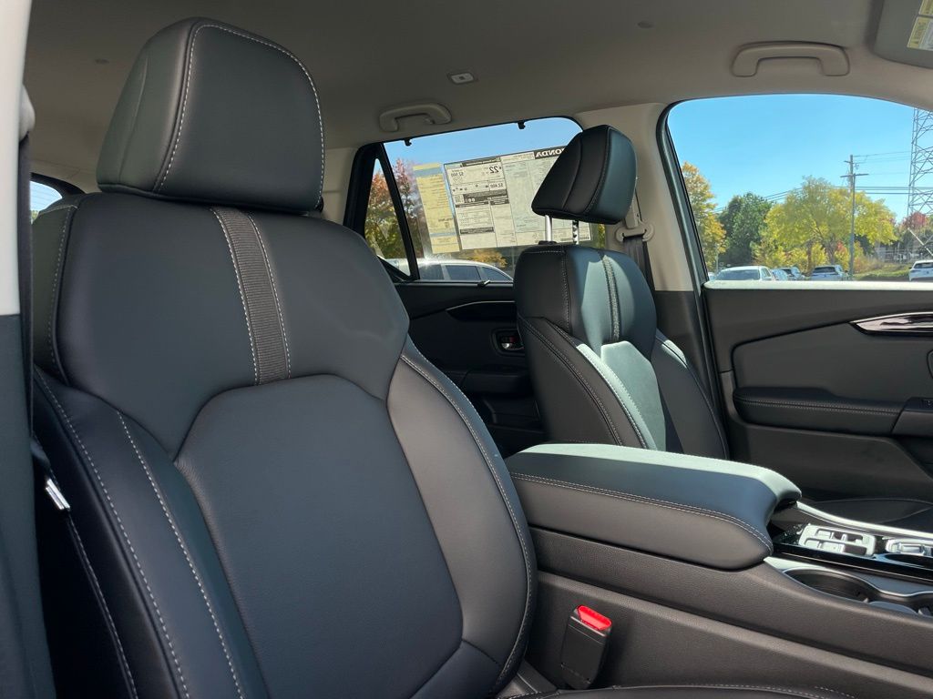 Thumbnail: 2025 Honda Pilot - 32