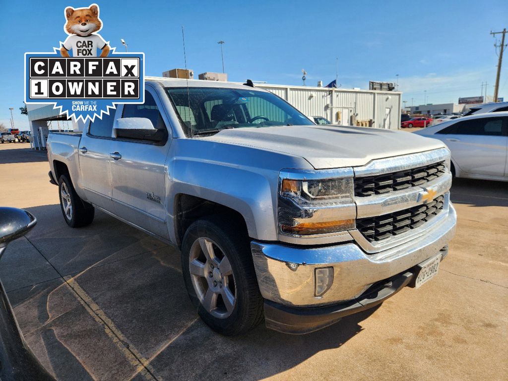 2017 Chevrolet Silverado 1500 LT 2