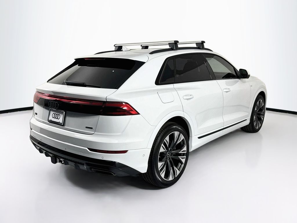 Thumbnail: 2026 Audi Q8 - 5