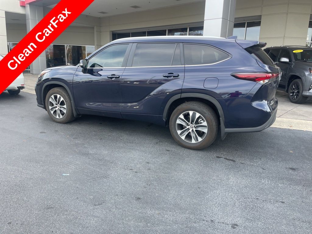 2024 Toyota Highlander XLE photo 4