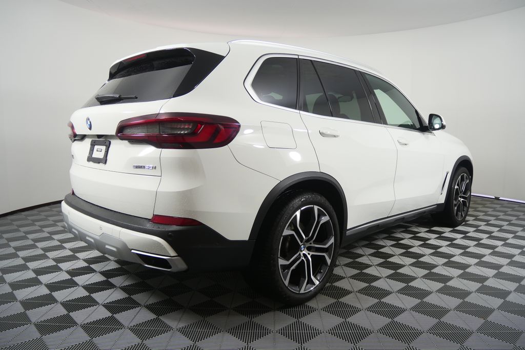 Thumbnail: 2022 BMW X5 - 3