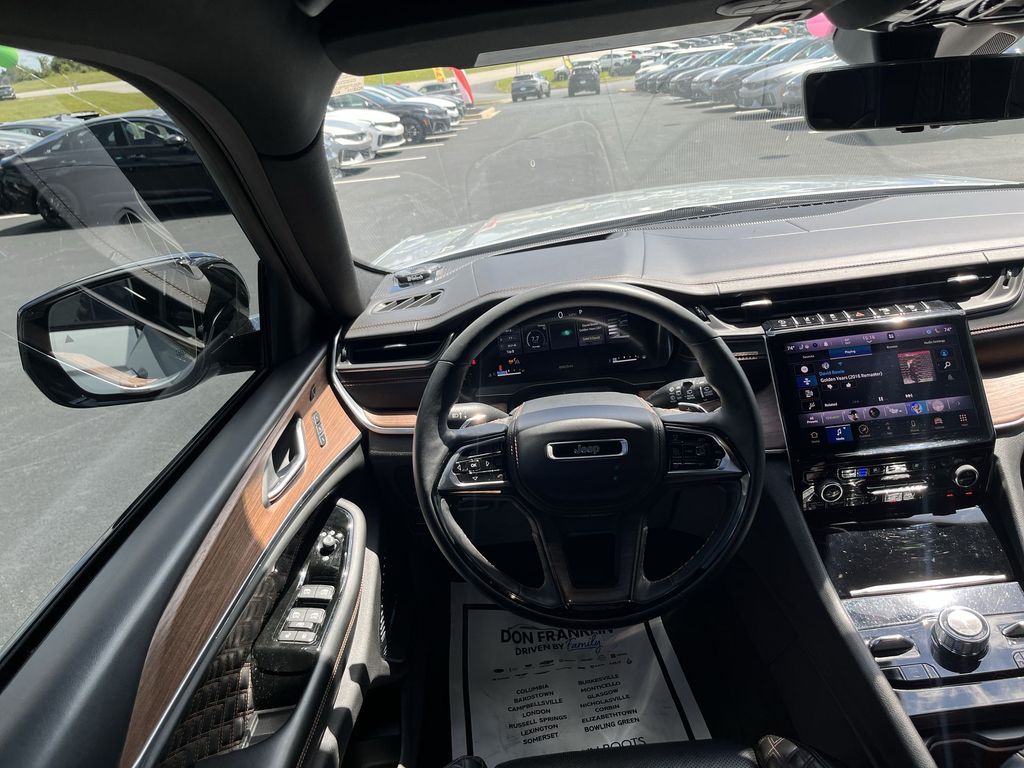 Used 2021 Silver Jeep Summit image 20