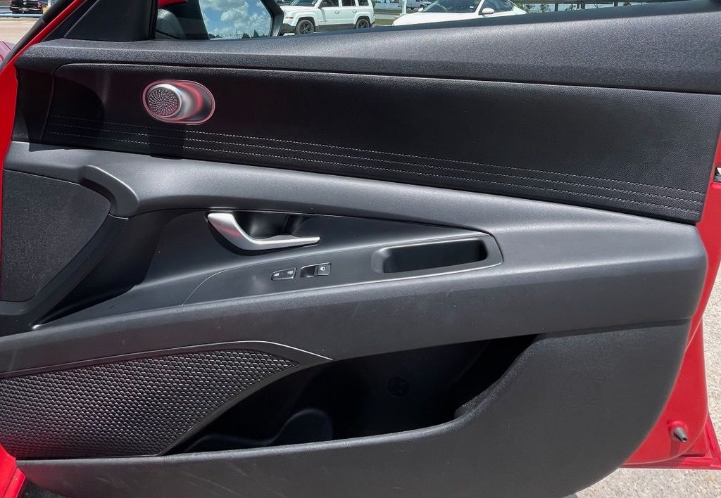 2022 Hyundai Elantra SE Red at DeMontrond Auto Country