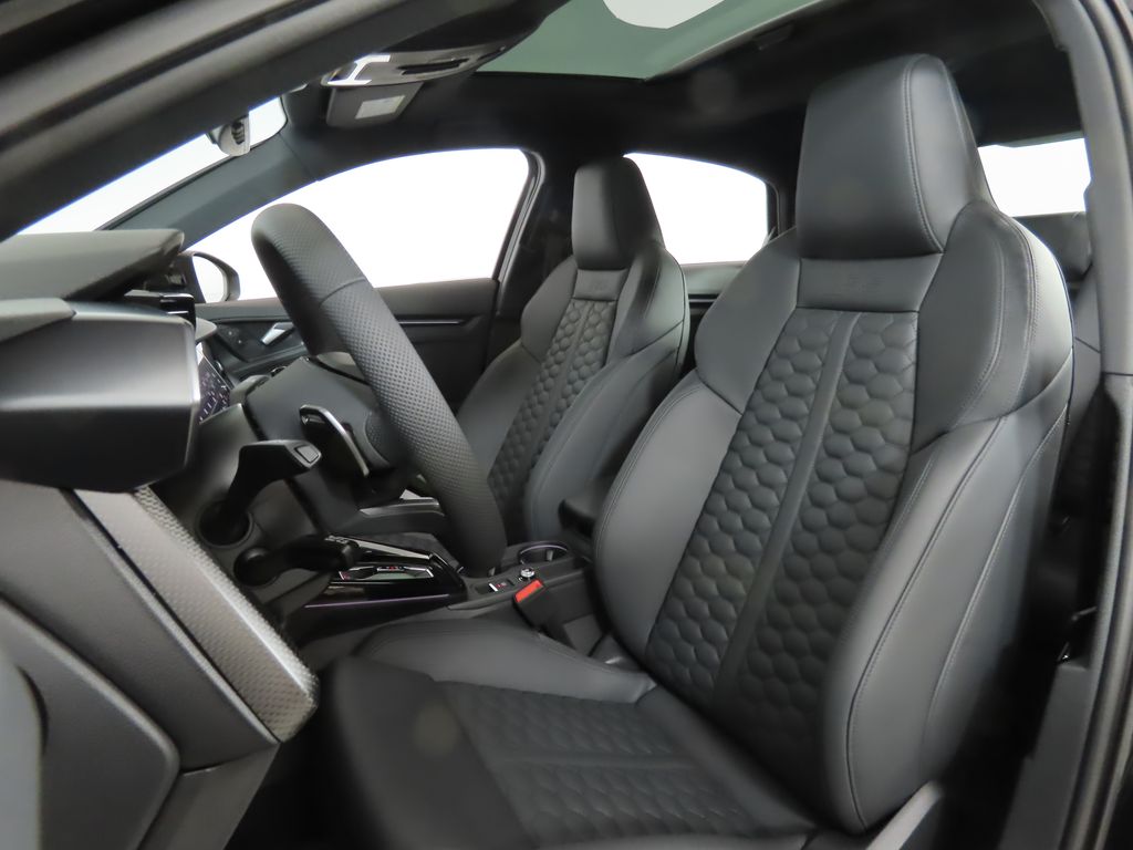 Thumbnail: 2026 Audi RS 3 - 32