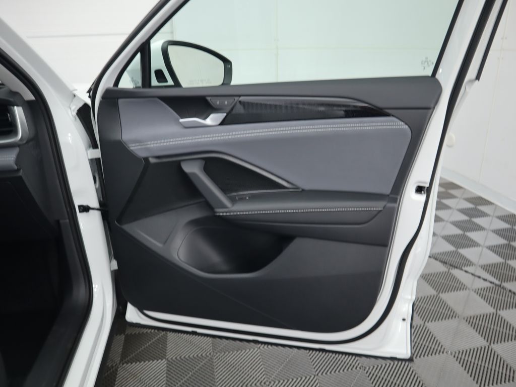 2025 Volkswagen Tiguan 2.0T 26