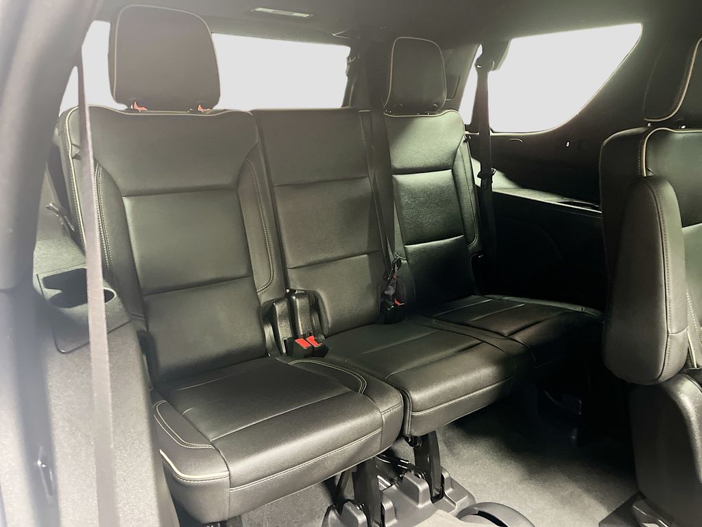 Used 2023 White Chevrolet Premier image 29