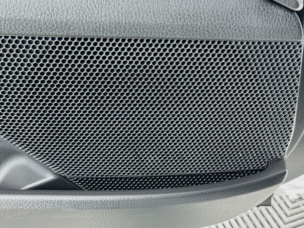 Thumbnail: 2025 Toyota Camry - 19