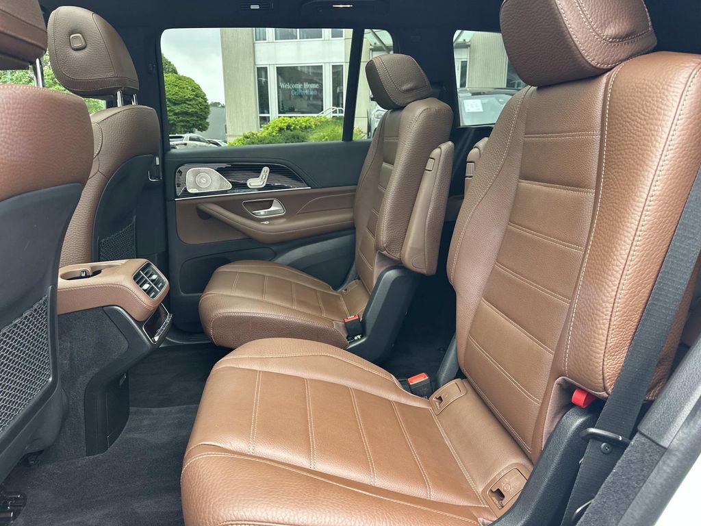 Thumbnail: 2024 Mercedes-Benz GLS - 15