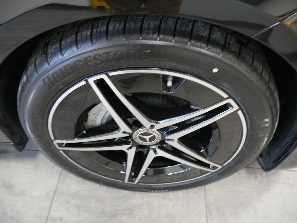 Thumbnail: 2023 Mercedes-Benz C-Class - 14