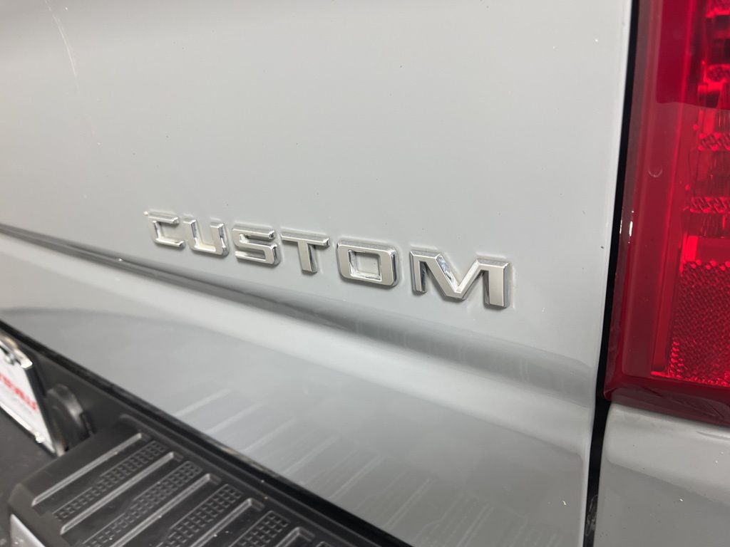 Thumbnail: 2024 Chevrolet Silverado 1500 - 3