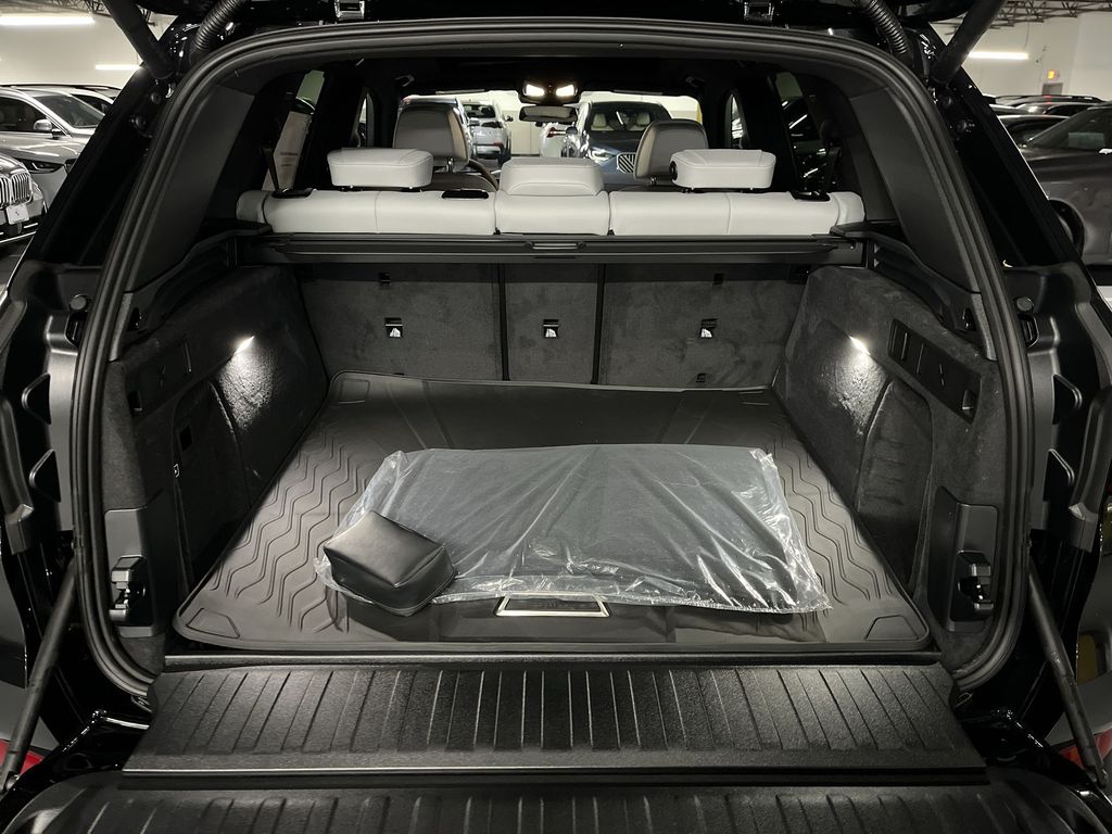 Thumbnail: 2026 BMW X5 - 24