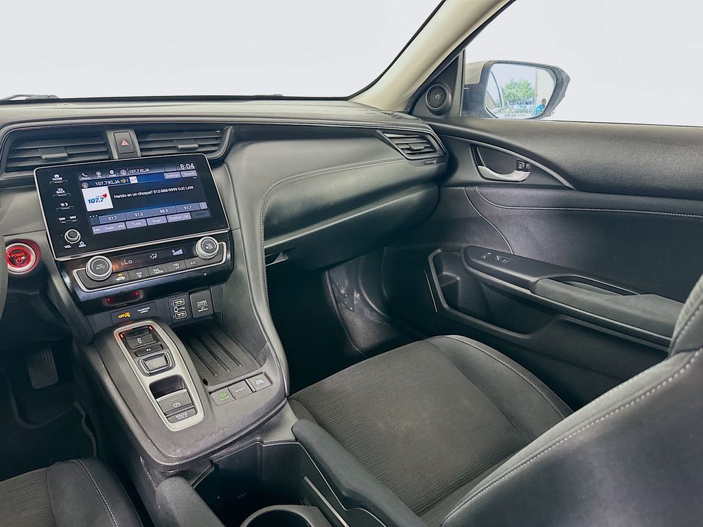 2019 Honda Insight EX 22