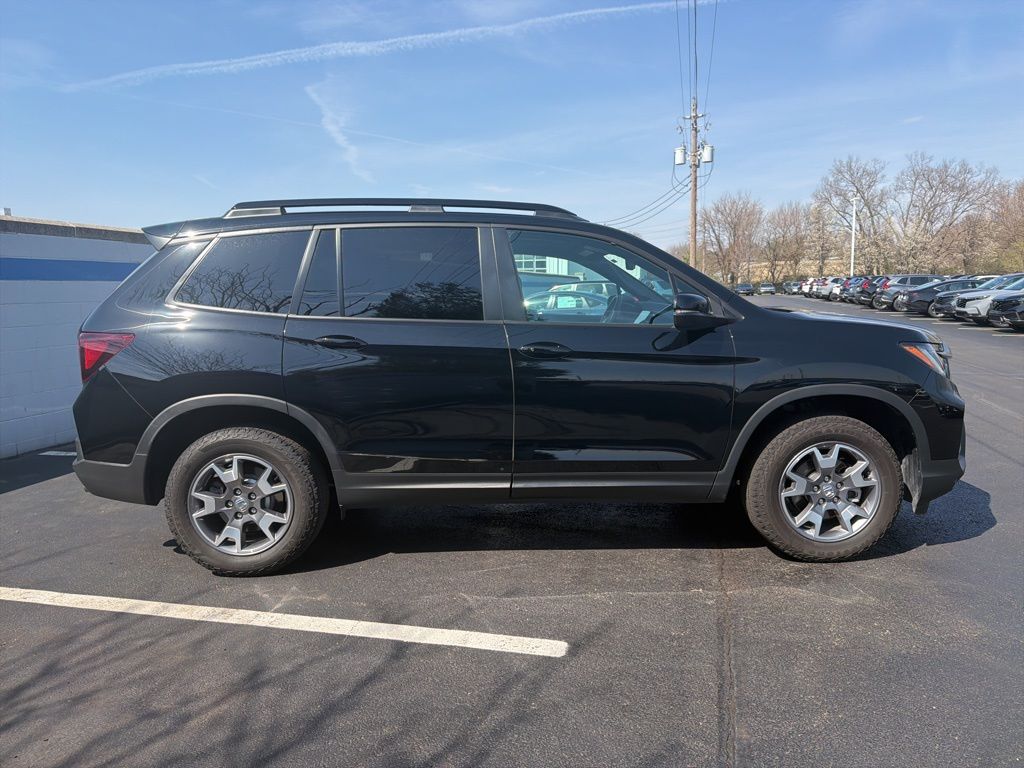 Thumbnail: 2023 Honda Passport - 6