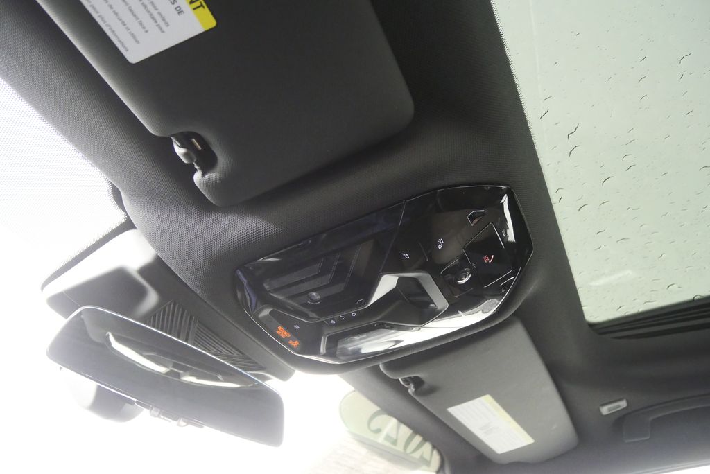 Thumbnail: 2025 BMW 5 Series - 21