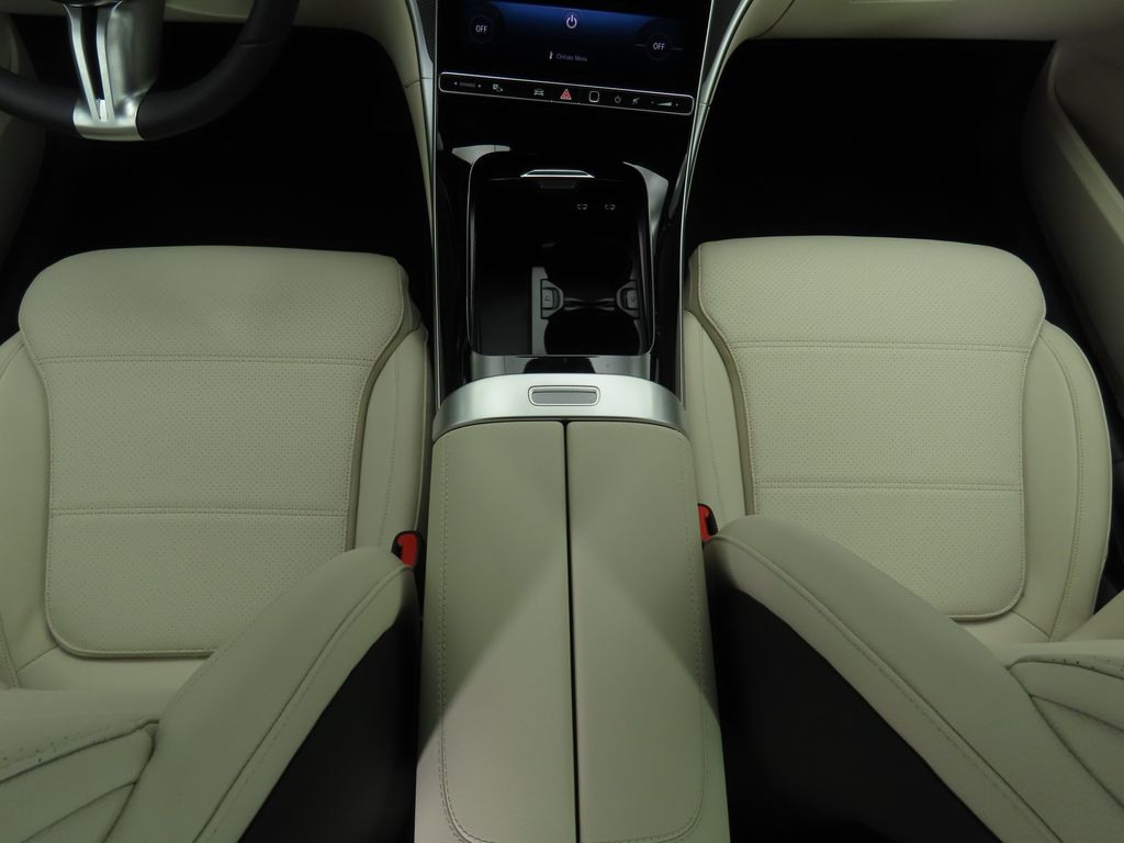 2025 Mercedes-Benz C-Class C 300 16
