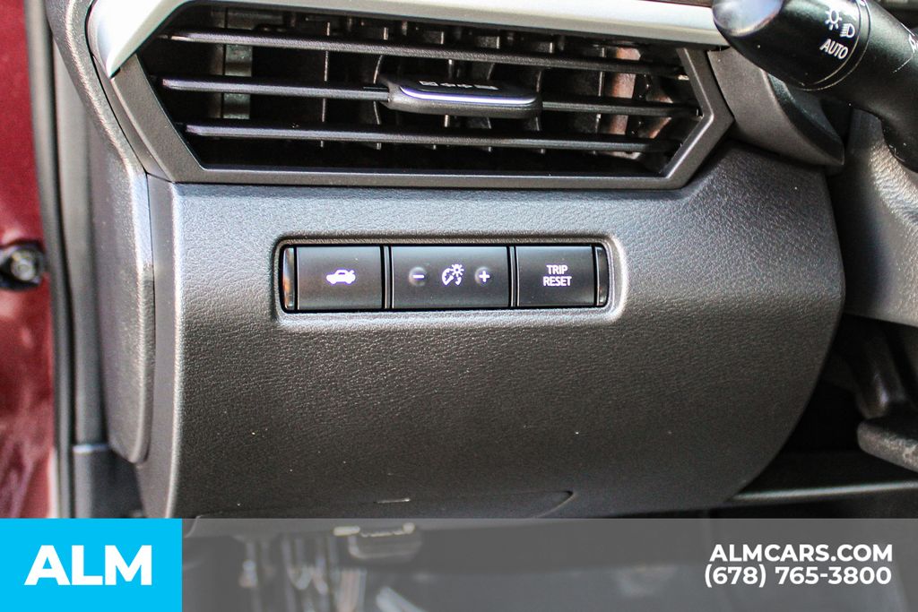 Used 2025 Red Nissan 2.5 SV image 30