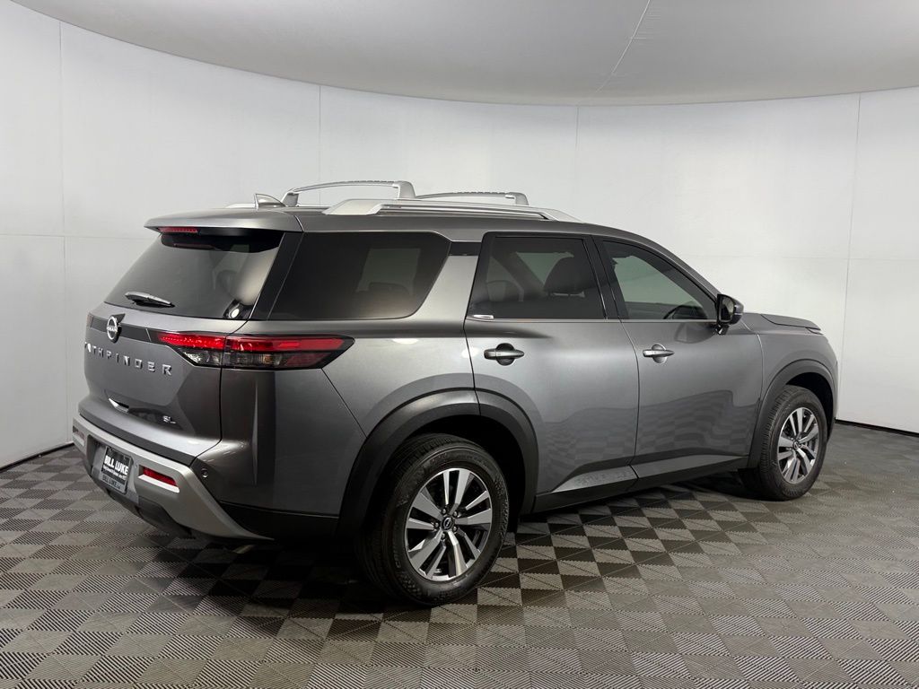 View vehicle photo 5