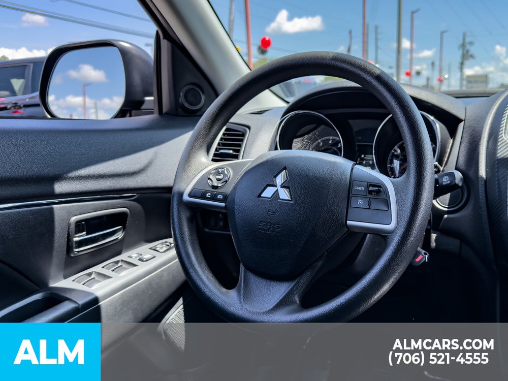 Used 2024 Gray Mitsubishi 2.0 ES image 17