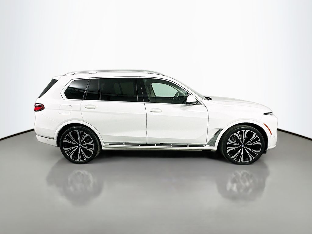 2023 BMW X7 xDrive40i 4