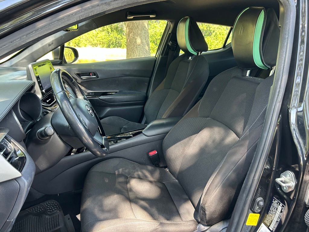 Thumbnail: 2019 Toyota C-HR - 15