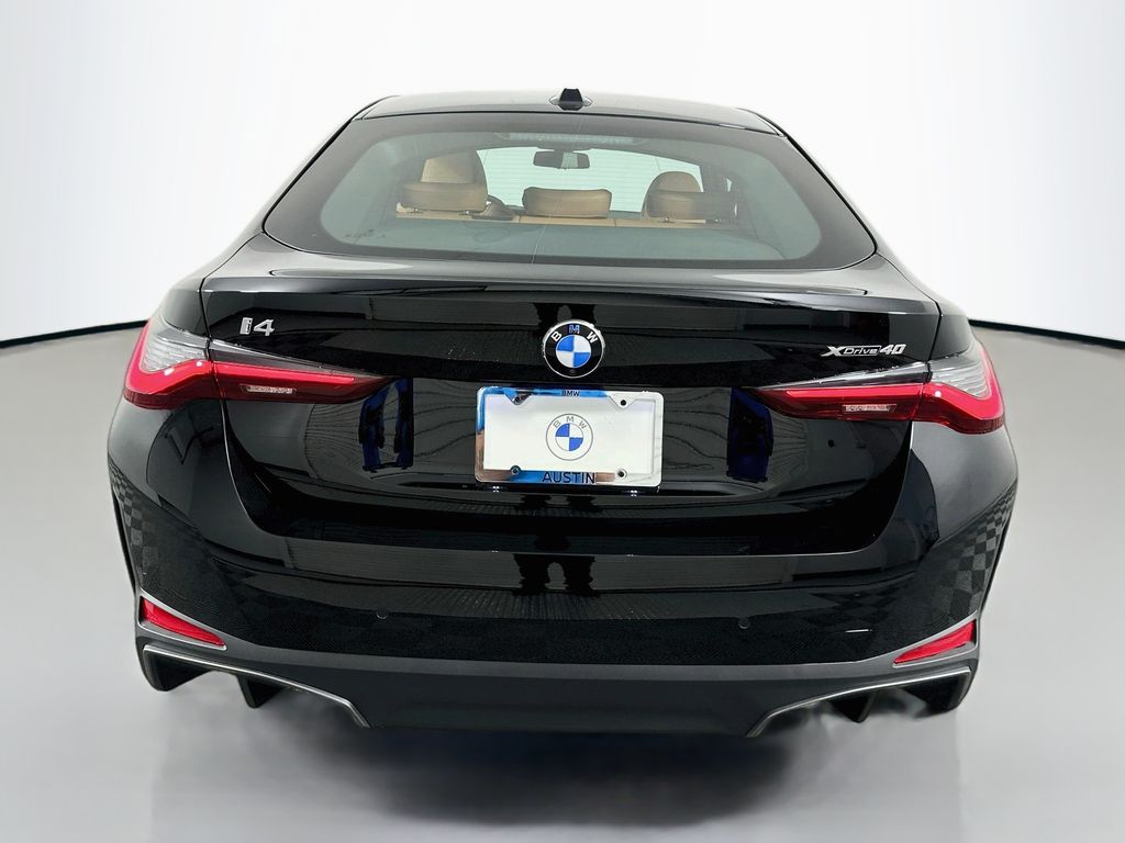 Thumbnail: 2026 BMW i4 - 6