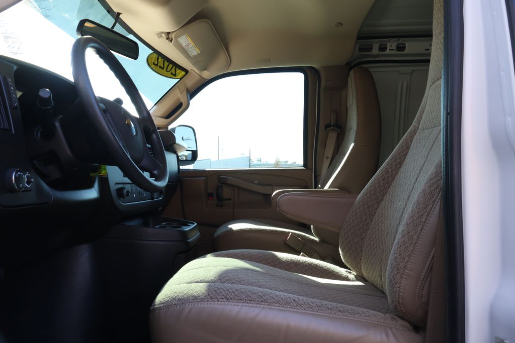Thumbnail: 2022 Chevrolet Express - 16