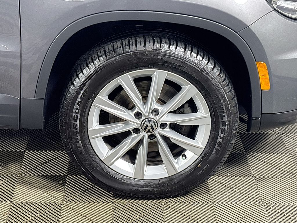 2015 Volkswagen Tiguan SE