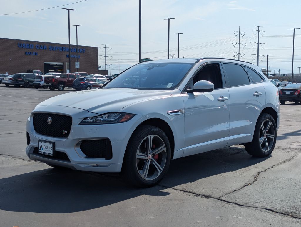 2019 Jaguar F-PACE S 9