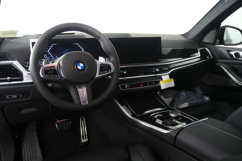 Thumbnail: 2026 BMW X5 - 17