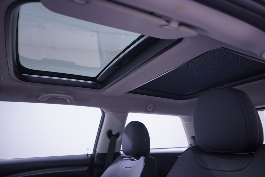 Thumbnail: 2023 MINI Cooper - 8