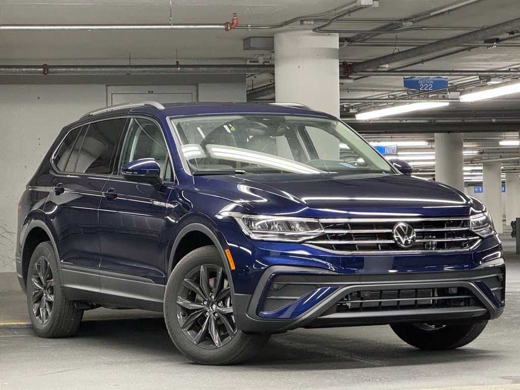 2024 Volkswagen Tiguan 2.0T SE 2