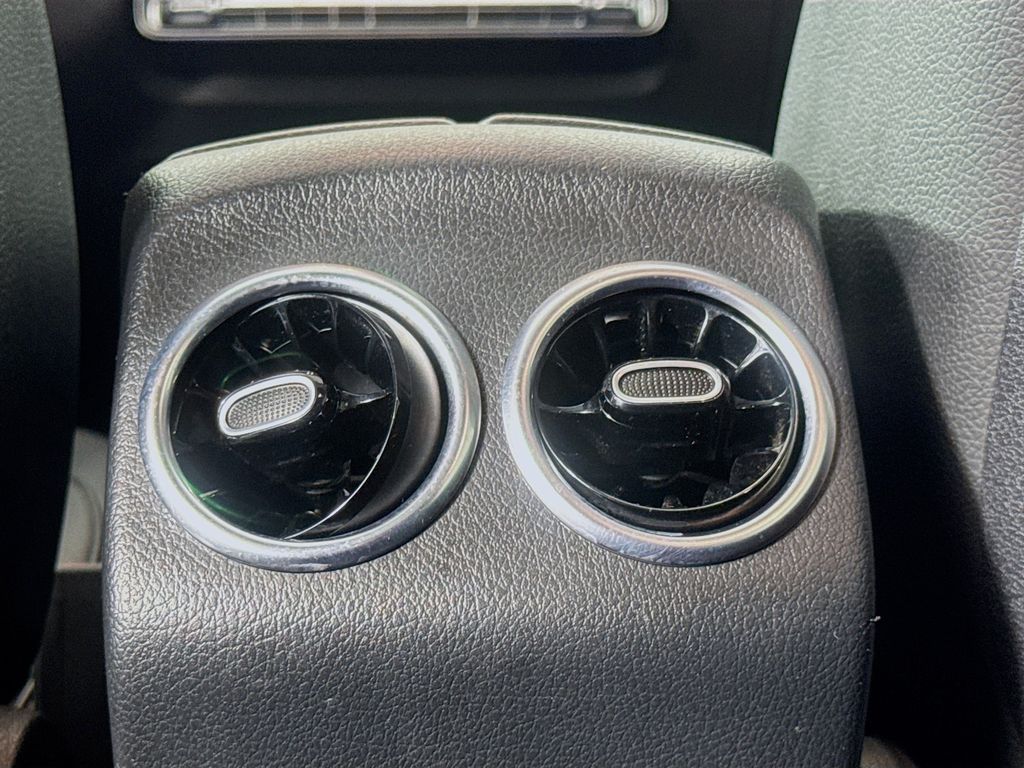 Used Car 2020 Mercedes-benz Glb  Glb 250 For Sale Under $25,000 In Austin, Texas