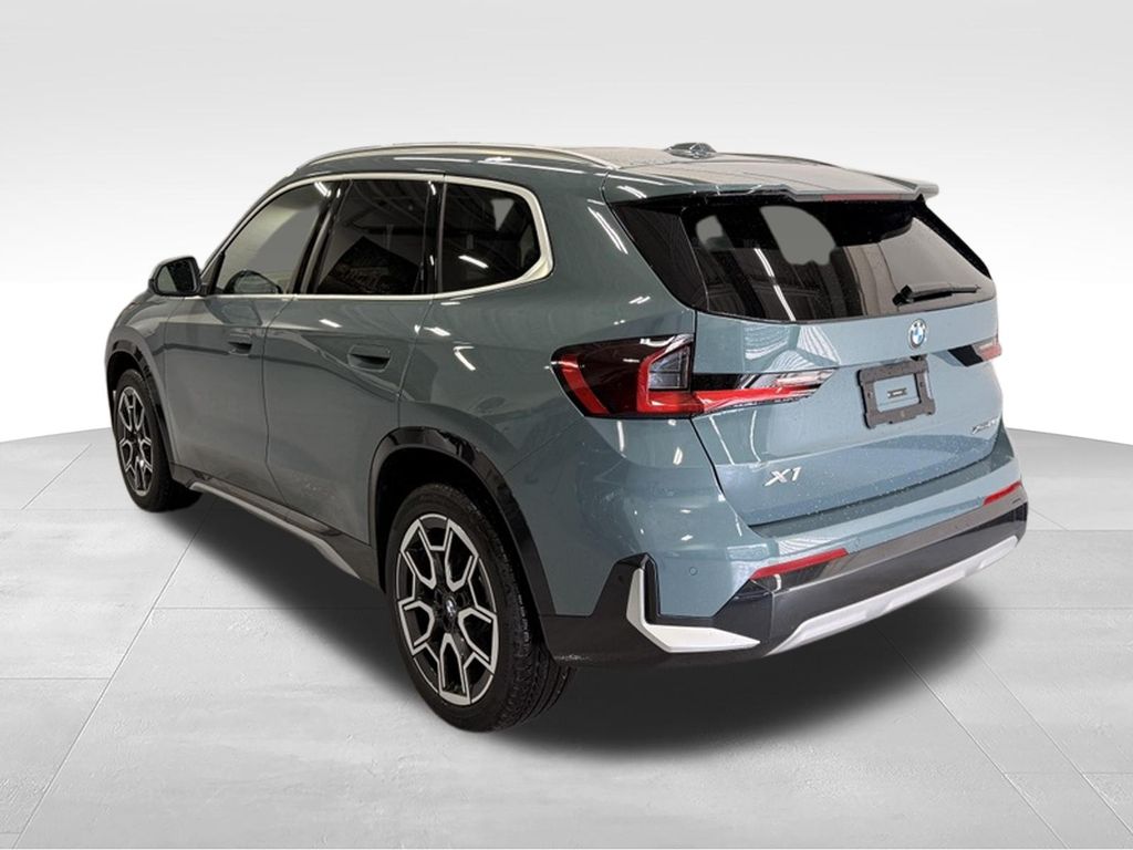 Thumbnail: 2026 BMW X1 - 3