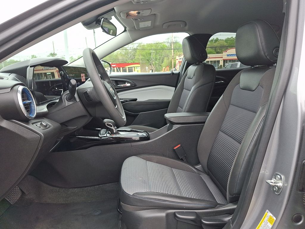 used 2025 Chevrolet Trax car, priced at $22,343
