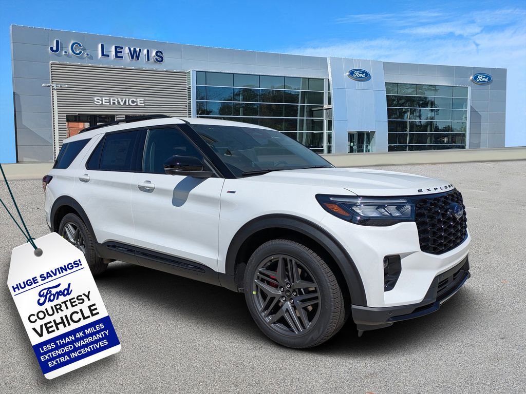 2025 Ford Explorer ST-Line