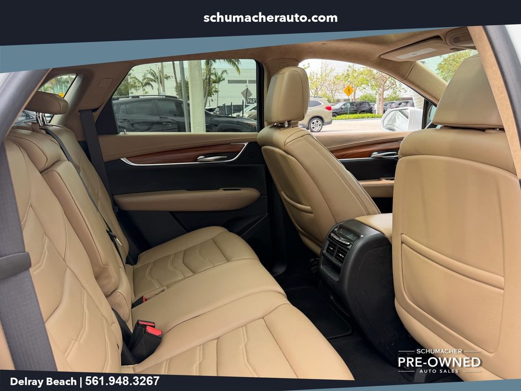 used 2017 Cadillac XT5 car, priced at $17,777